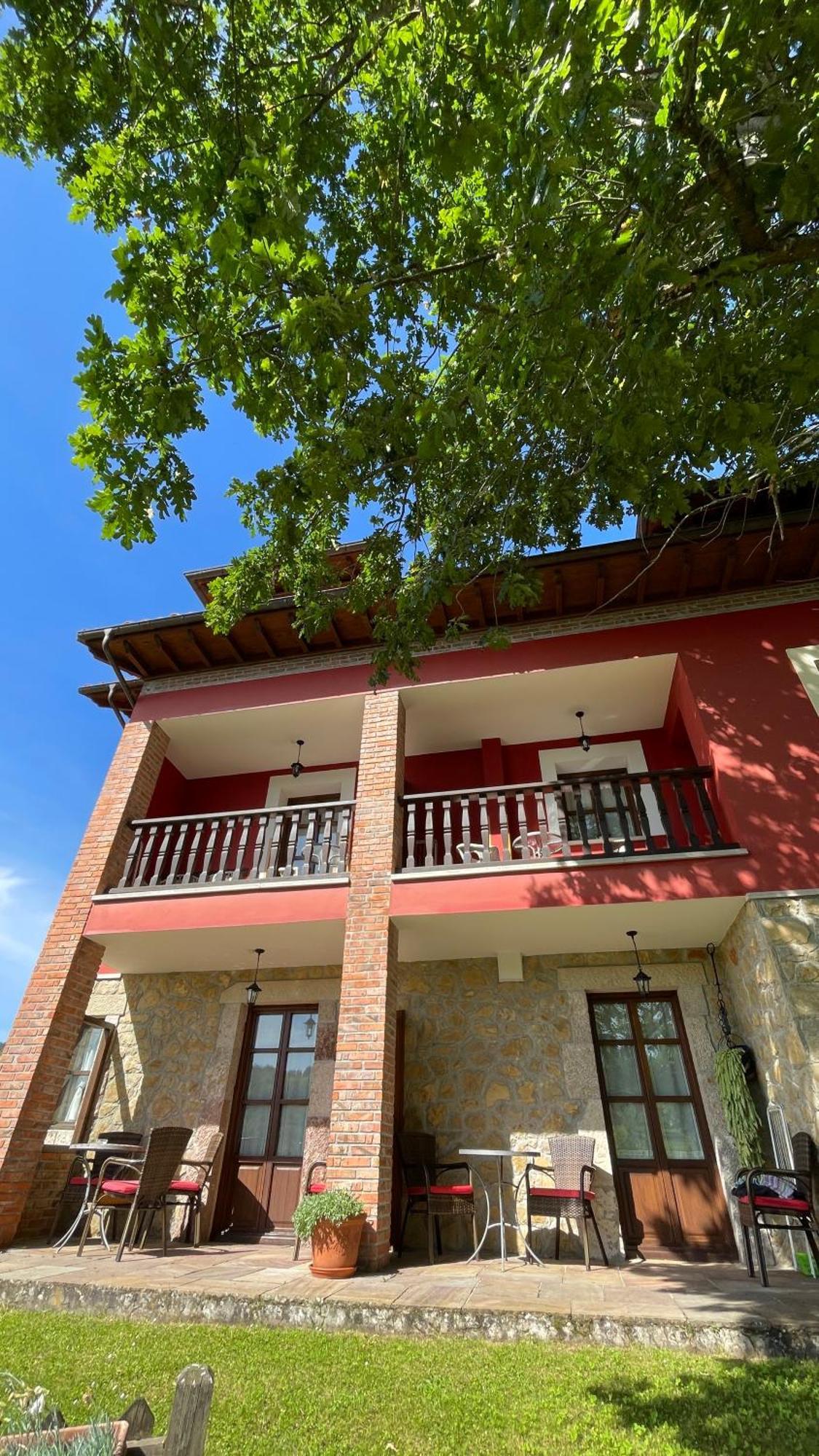 Apartamentos Rurales El Picoretu Mestas De Con Exterior foto