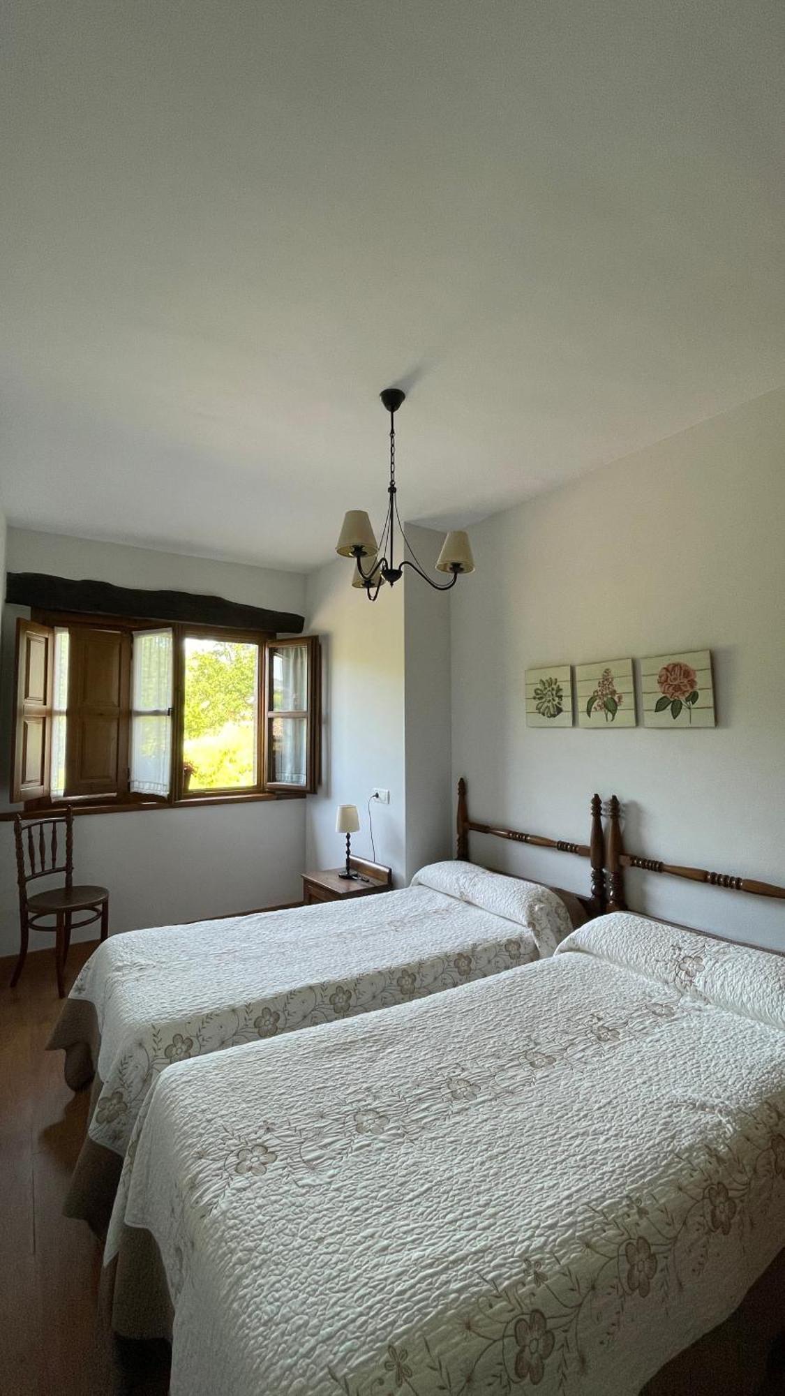 Apartamentos Rurales El Picoretu Mestas De Con Exterior foto