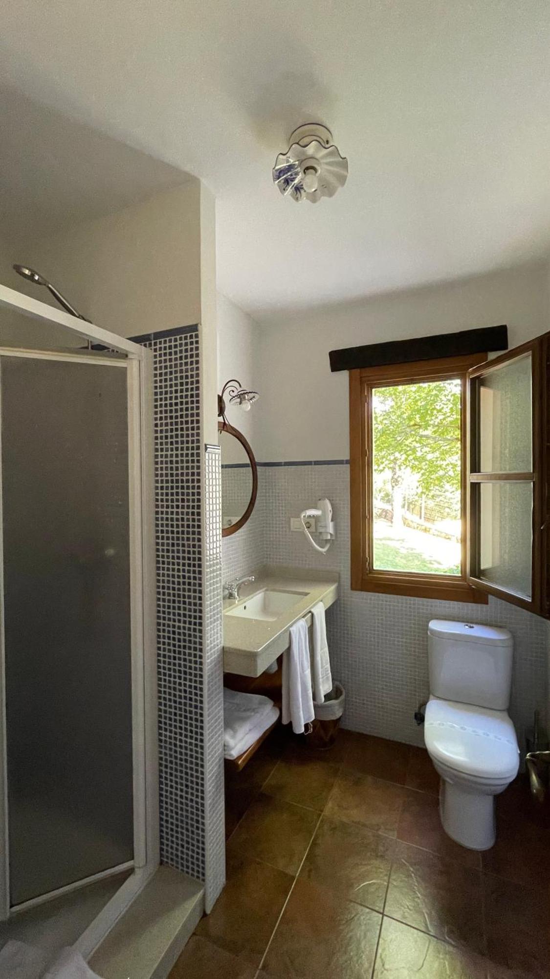 Apartamentos Rurales El Picoretu Mestas De Con Exterior foto