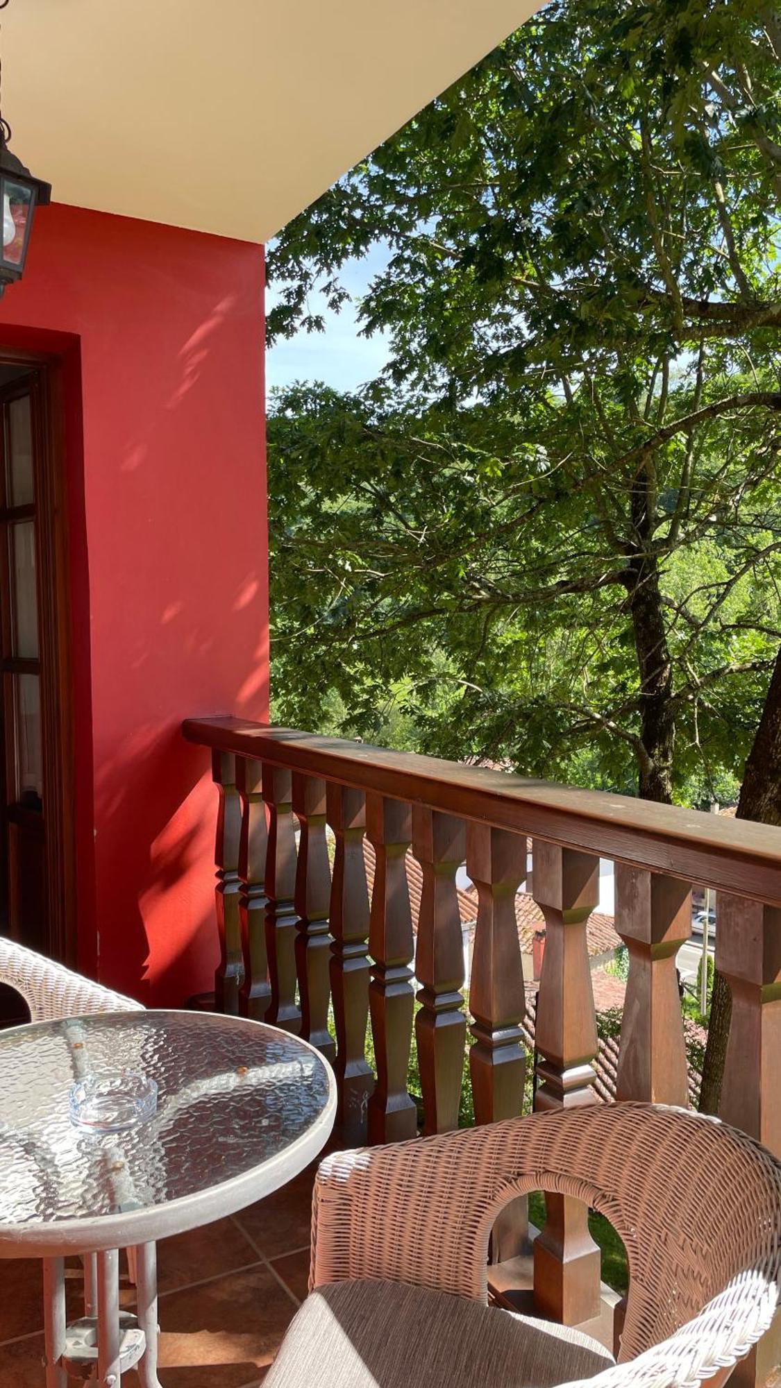 Apartamentos Rurales El Picoretu Mestas De Con Exterior foto