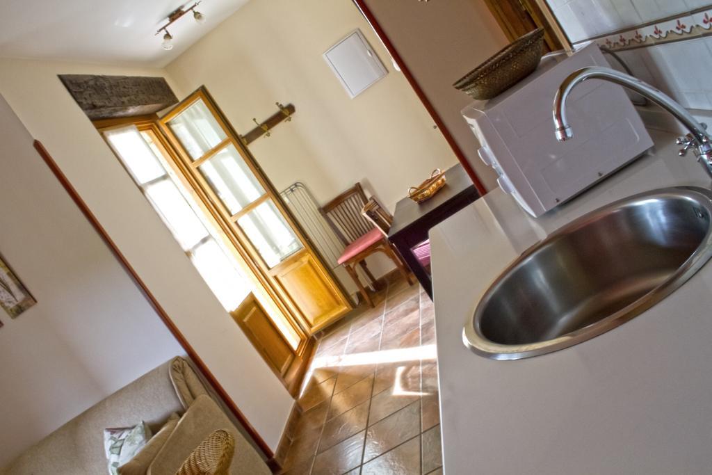 Apartamentos Rurales El Picoretu Mestas De Con Exterior foto